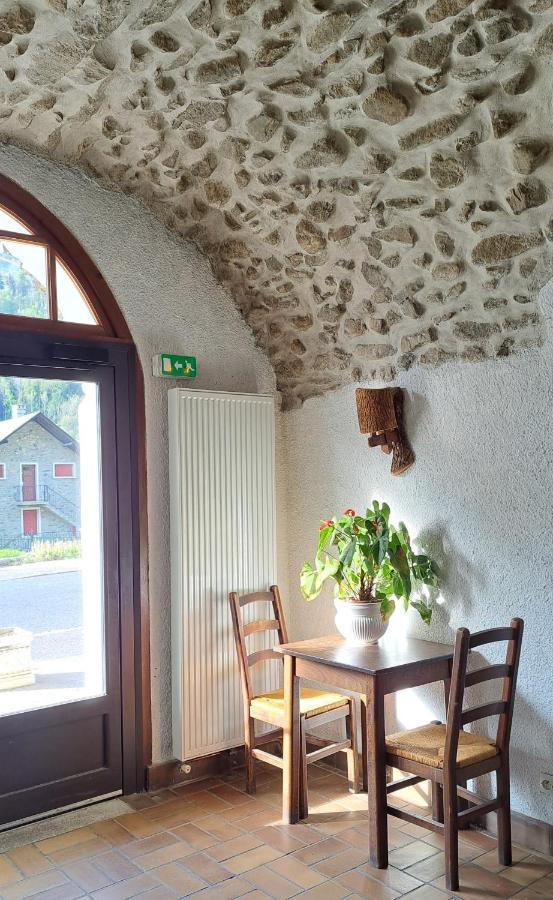 Auberge Du Glandon Saint-Colomban-des-Villards Dış mekan fotoğraf